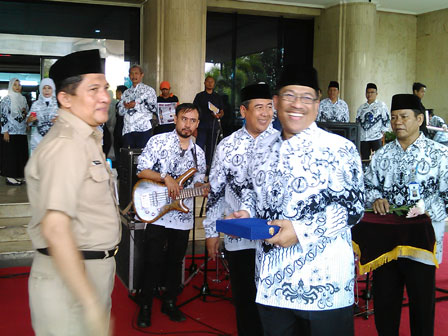 Pencarian PGRI Mandonga - Persatuan Guru Republik Indonesia Cabang Mandonga